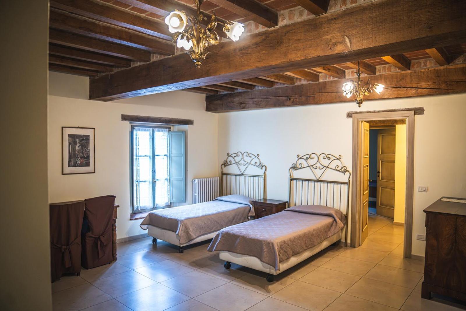 Hotel La Tavola Rotonda Cortemaggiore Bilik gambar