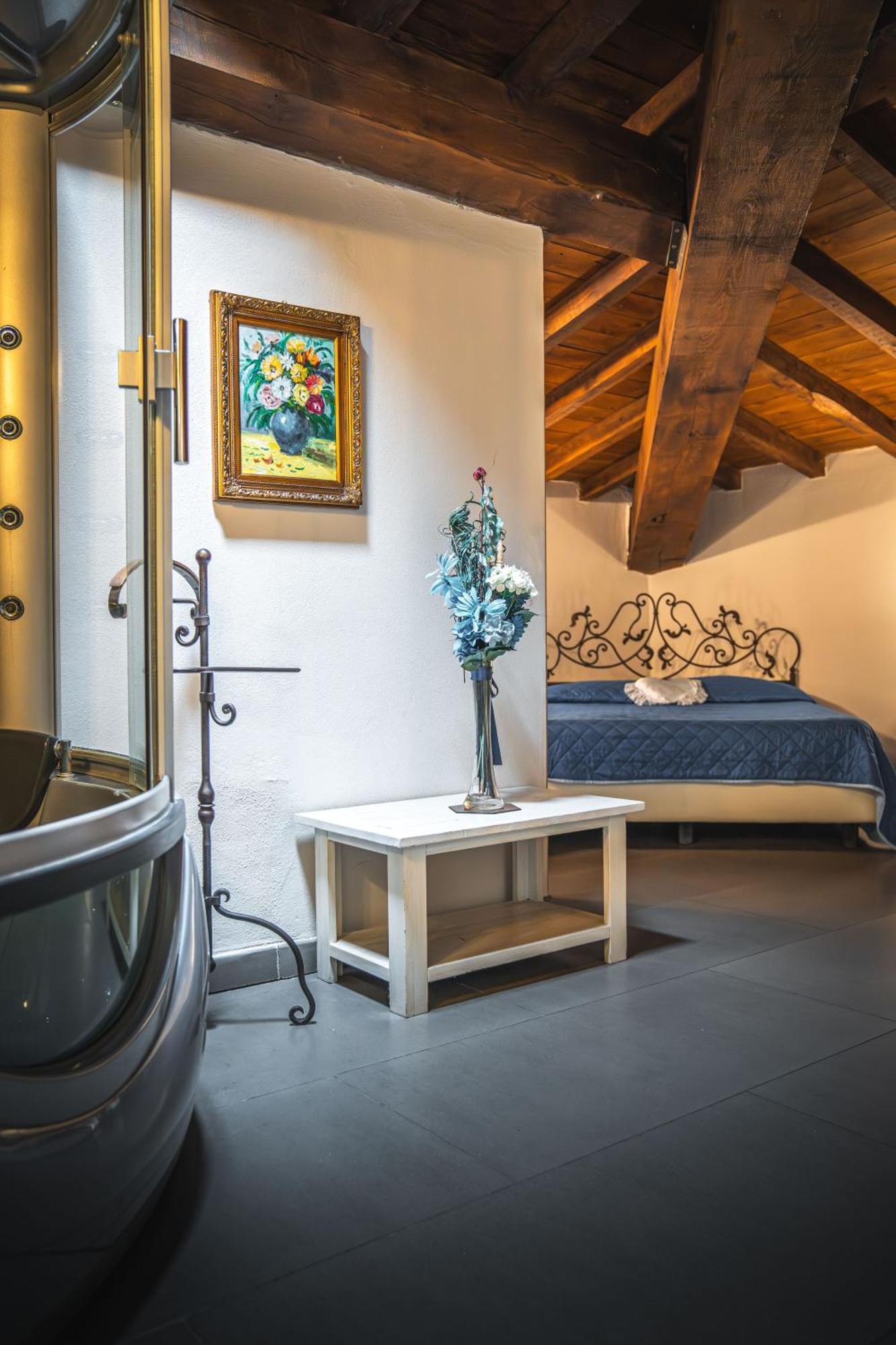 Hotel La Tavola Rotonda Cortemaggiore Luaran gambar