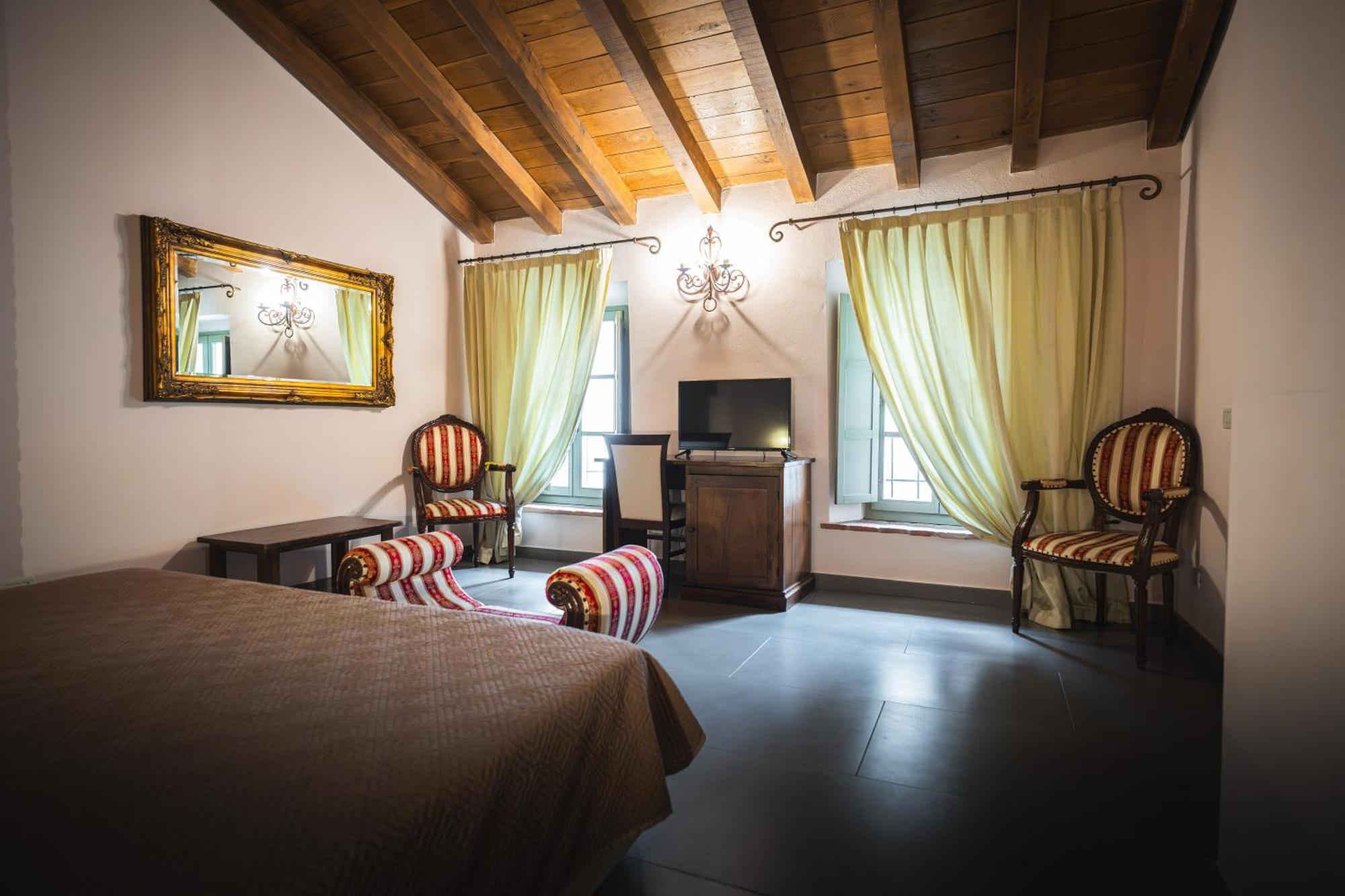 Hotel La Tavola Rotonda Cortemaggiore Luaran gambar