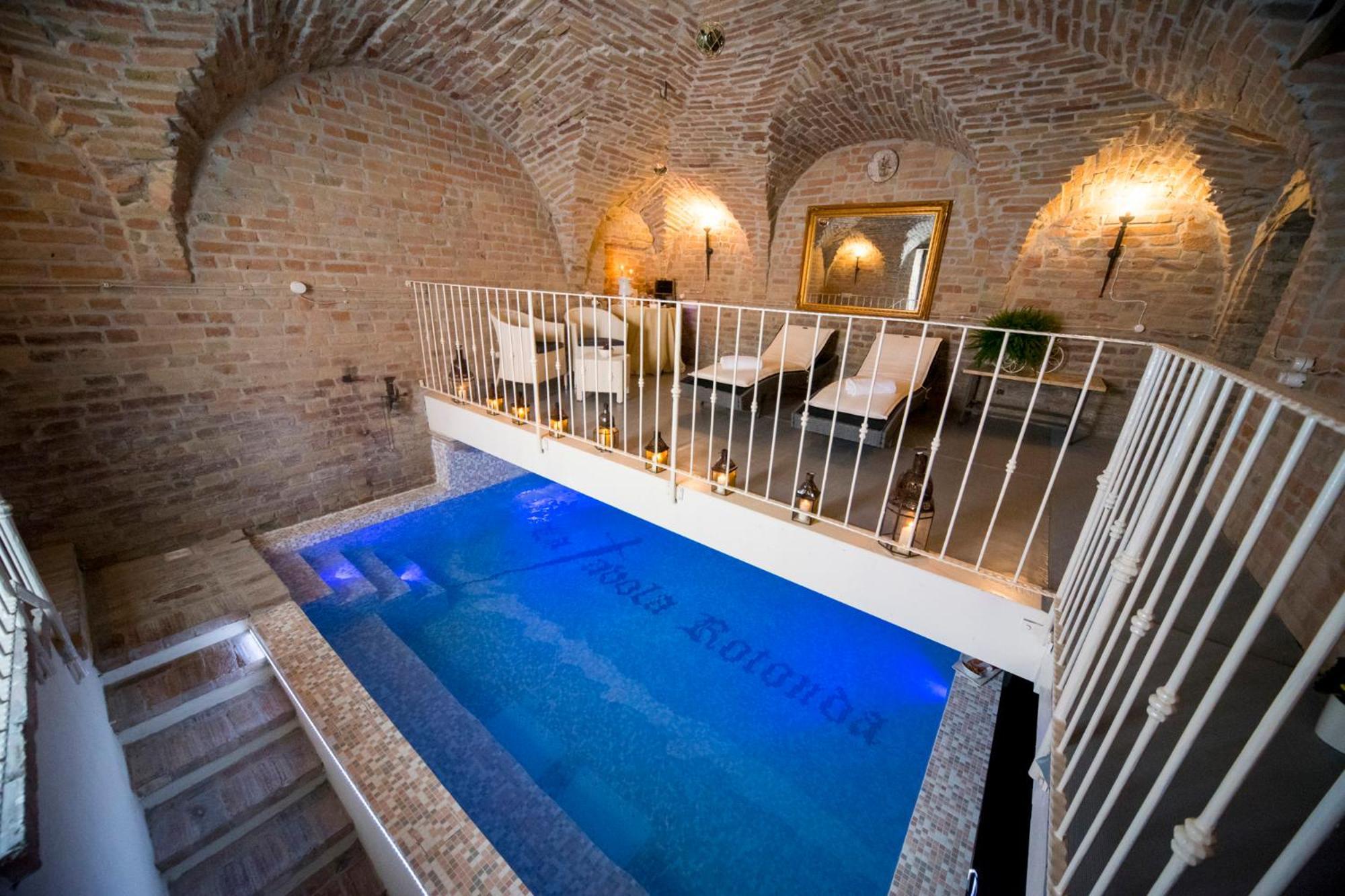 Hotel La Tavola Rotonda Cortemaggiore Luaran gambar
