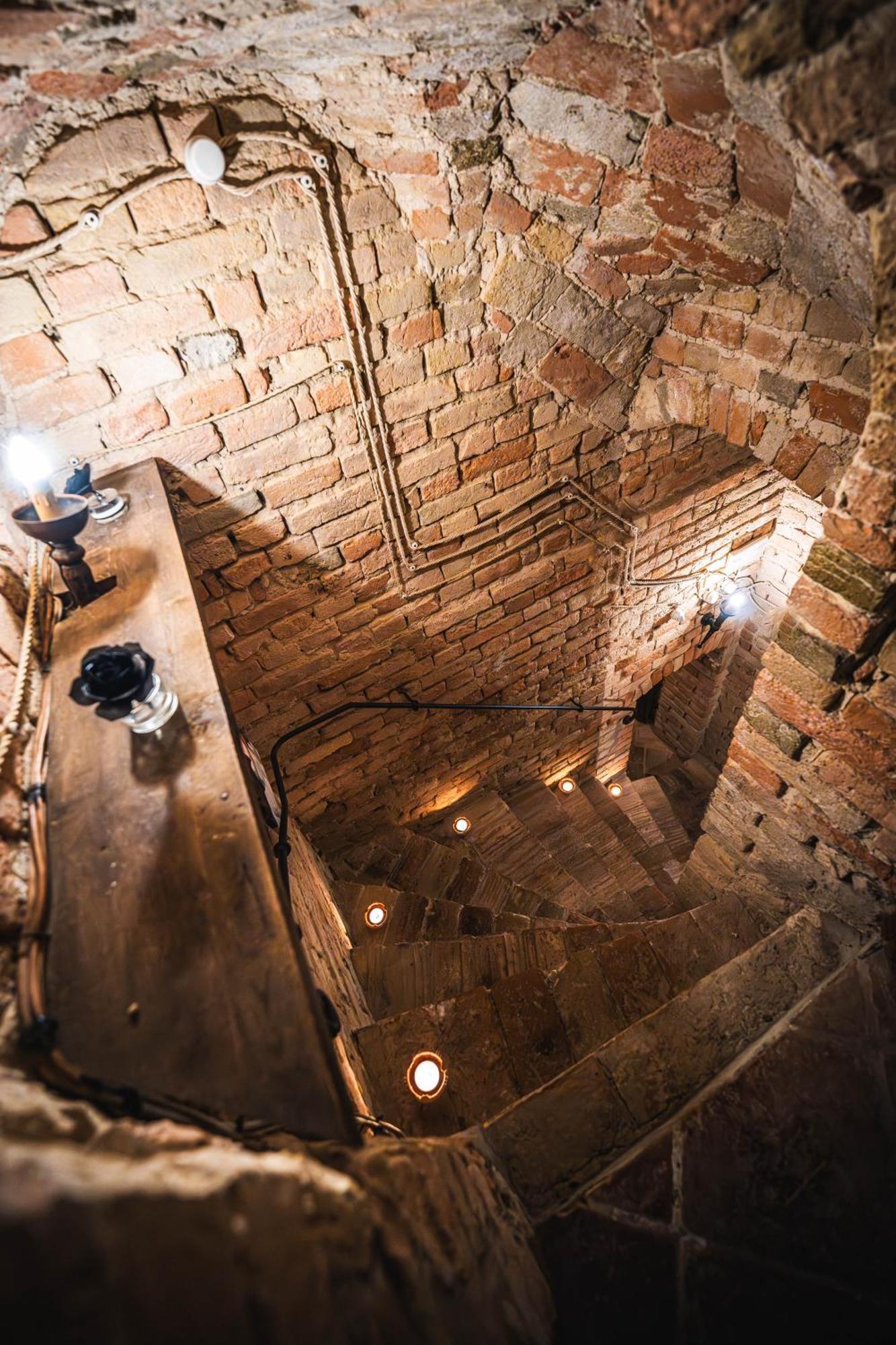 Hotel La Tavola Rotonda Cortemaggiore Luaran gambar